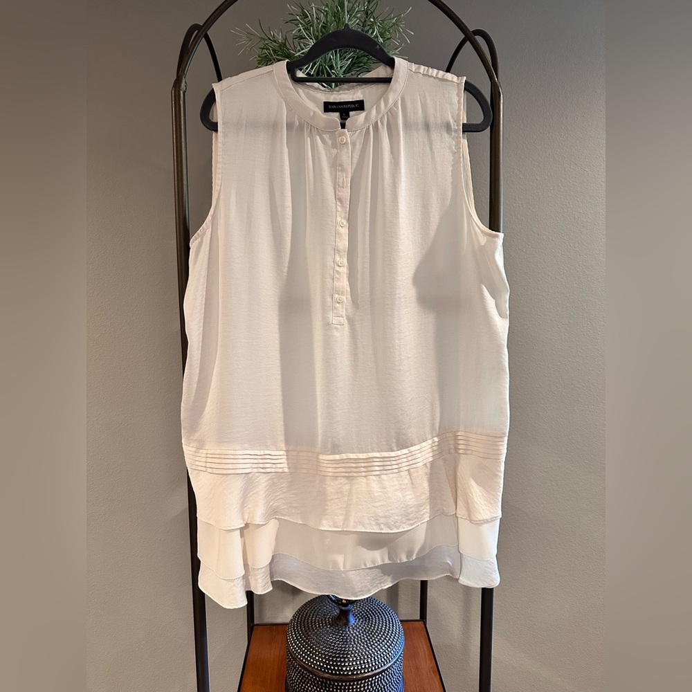 Banana Republic Sleeveless Top